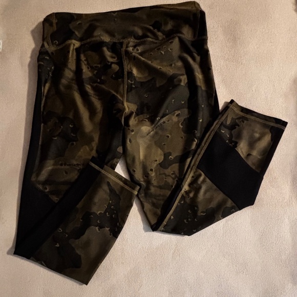 Under Armour Compression Leggings Camo/Black XL Pull Up - Picture 3 of 10
